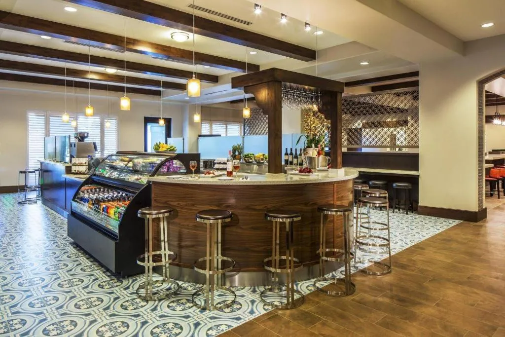 Courtyard by Marriott Anaheim Theme Park Entrance