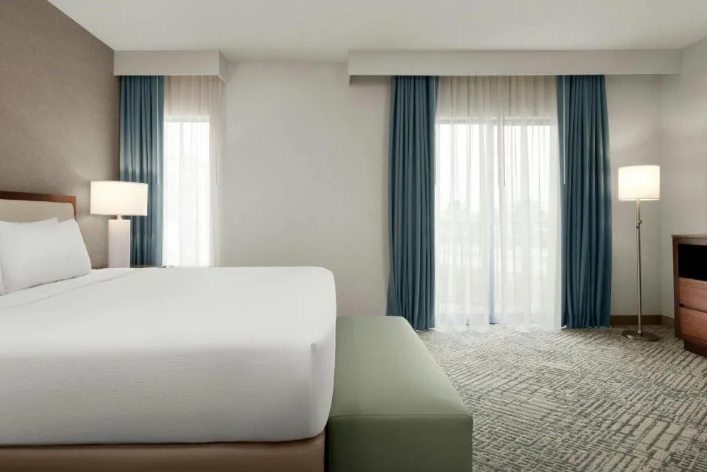 Bed in Courtyard by Marriott Anaheim Theme Park Entrance