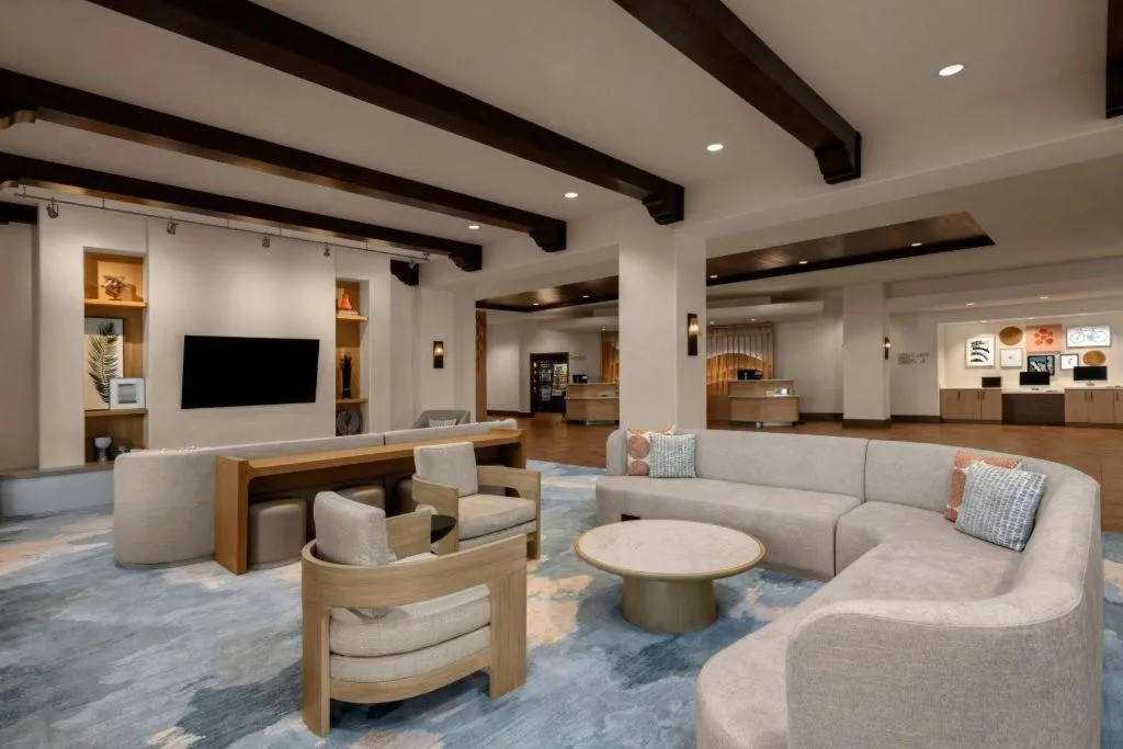 Courtyard by Marriott Anaheim Theme Park Entrance