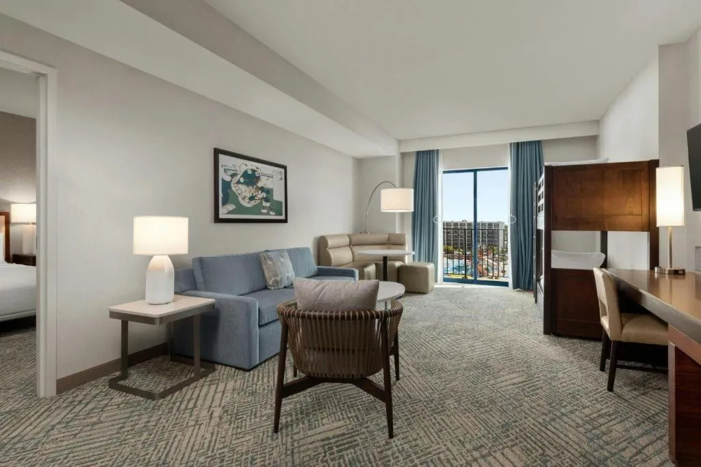 Courtyard by Marriott Anaheim Theme Park Entrance