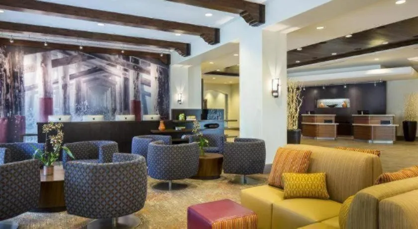 Courtyard by Marriott Anaheim Theme Park Entrance