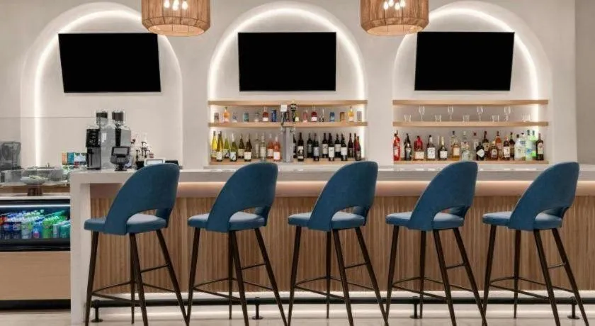 Courtyard by Marriott Anaheim Theme Park Entrance