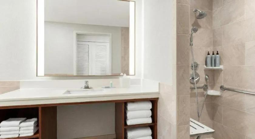 Courtyard by Marriott Anaheim Theme Park Entrance