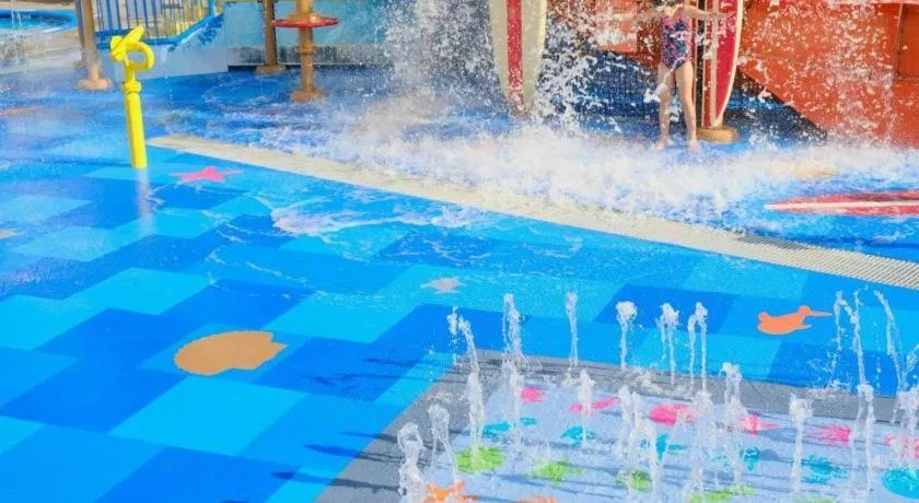 Courtyard by Marriott Anaheim Theme Park Entrance