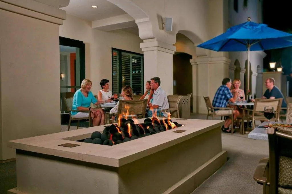 Courtyard by Marriott Anaheim Theme Park Entrance