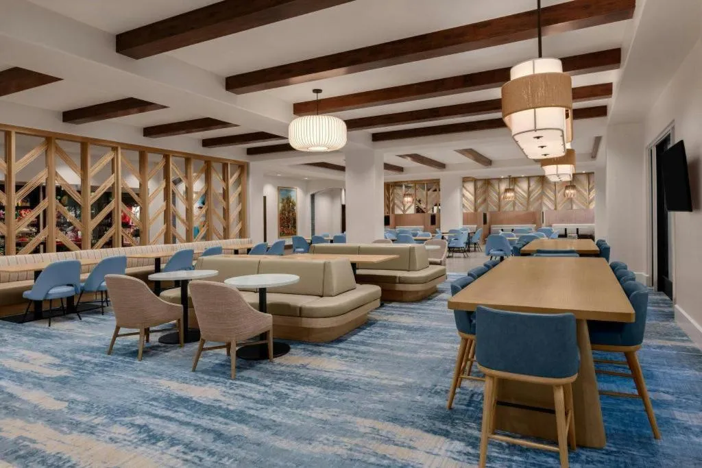 Courtyard by Marriott Anaheim Theme Park Entrance