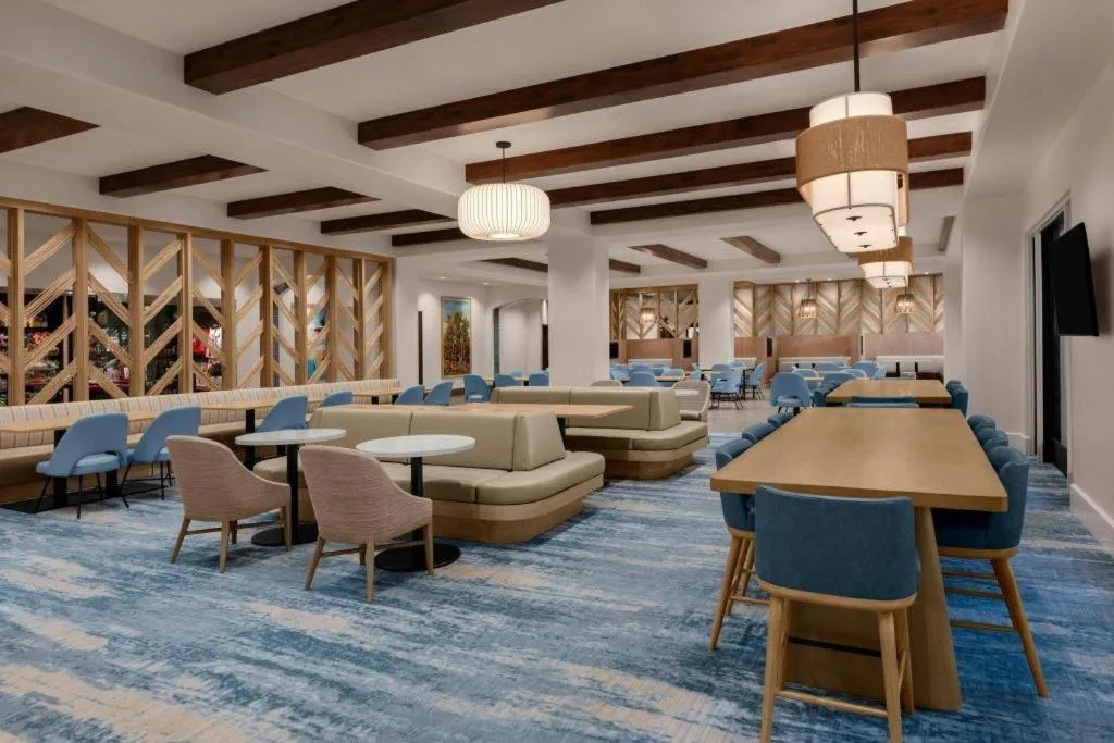 Courtyard by Marriott Anaheim Theme Park Entrance