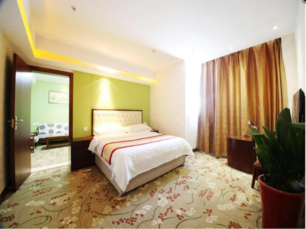 Bed in Vienna Jiangsu Wuxi Railway Station -Domestic Guest