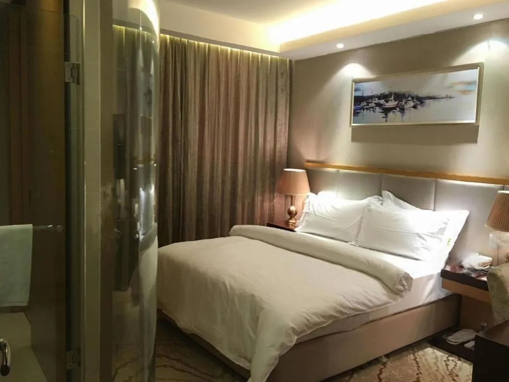 Bed in Jinjiang Metropolo Shanghai Minhang