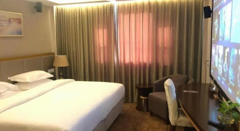 Bed in Jinjiang Metropolo Shanghai Minhang