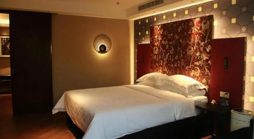 Bed in Jinjiang Metropolo Shanghai Minhang