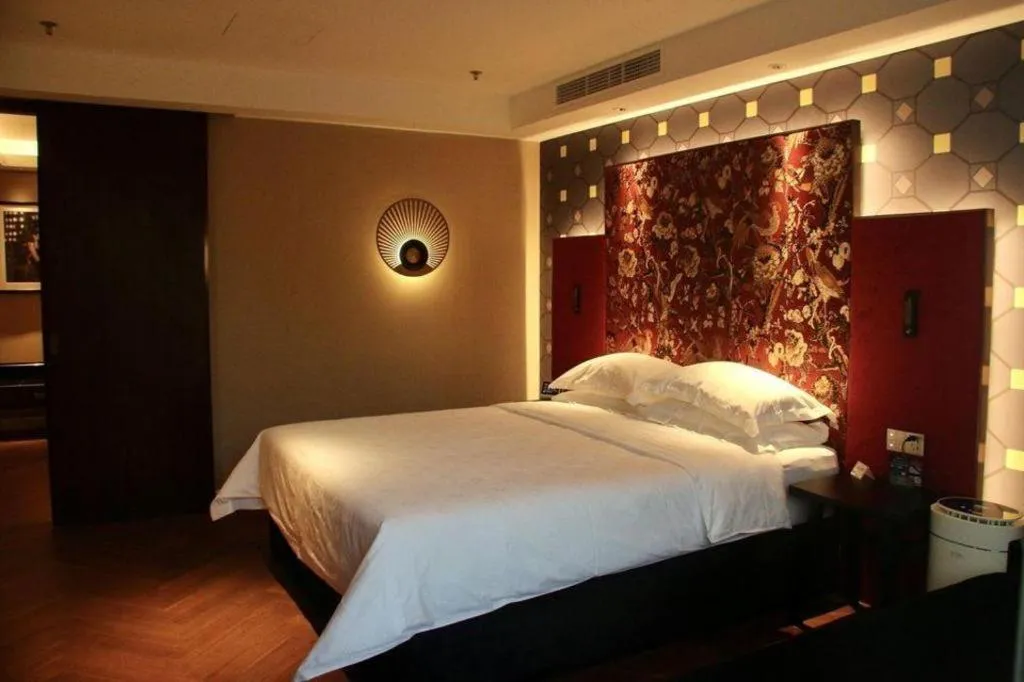 Bed in Jinjiang Metropolo Shanghai Minhang