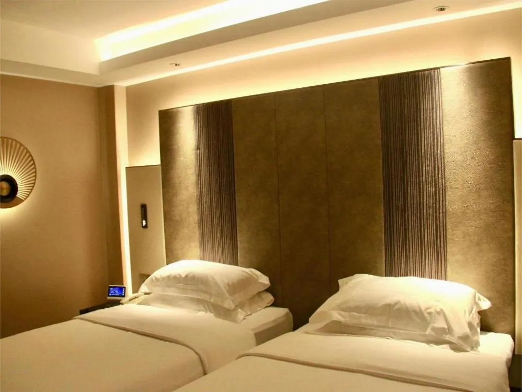 Bed in Jinjiang Metropolo Shanghai Minhang