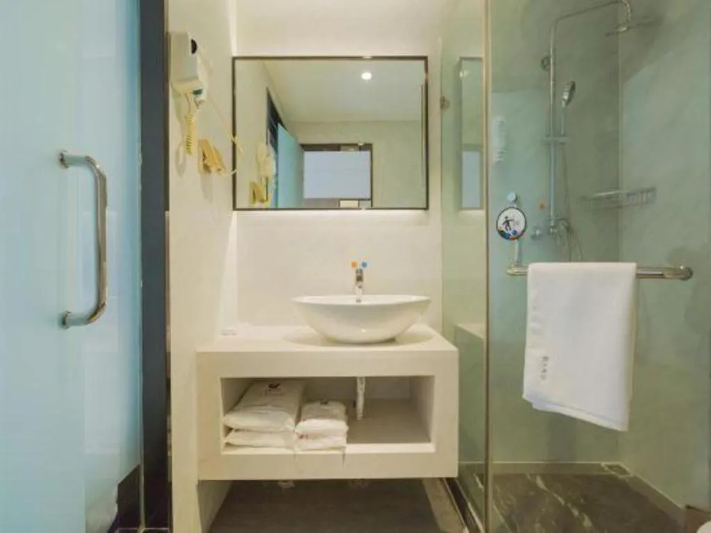 7 Days Premium Qingdao Railway Station Zhanqiao Badaxia Plaza