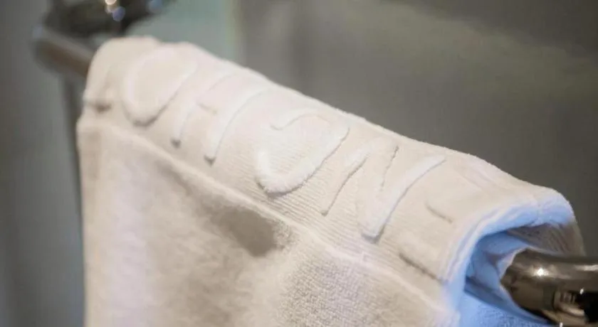 Echeng Hotel Wuhan Optics Valley Square Yangjiawan Metro Station