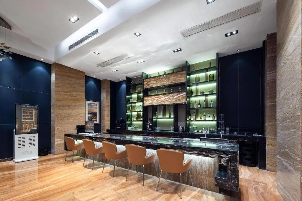 Echeng Hotel Wuhan Optics Valley Square Yangjiawan Metro Station