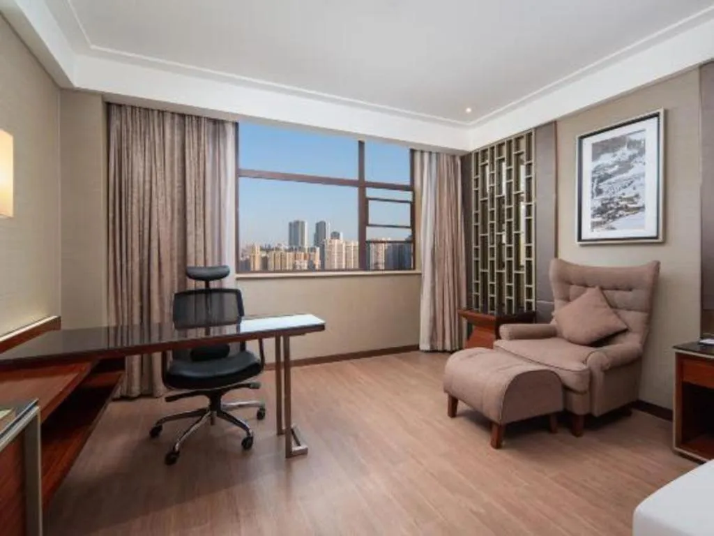 Echeng Hotel Wuhan Optics Valley Square Yangjiawan Metro Station