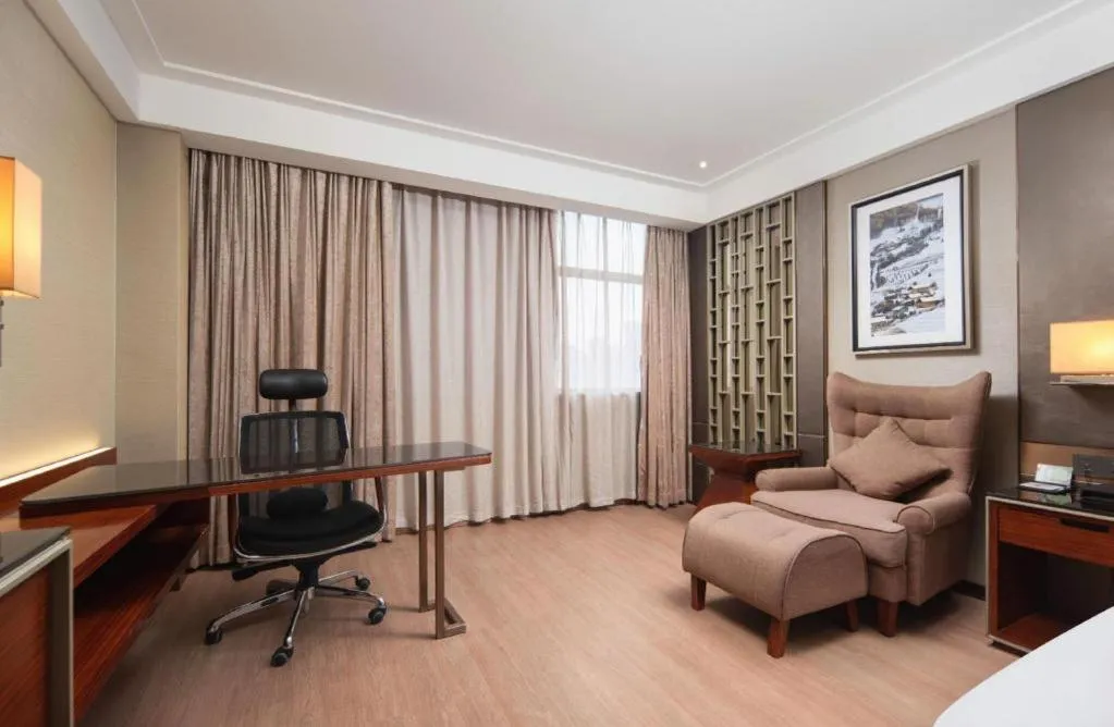 Echeng Hotel Wuhan Optics Valley Square Yangjiawan Metro Station