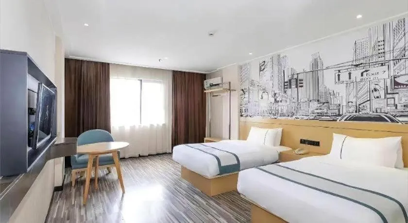 Bed in City Comfort Inn Beiliu Bus Terminal