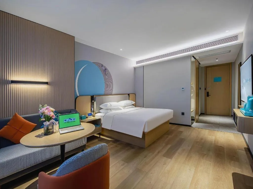 Bed in City Comfort Inn Wuzhou Municipal Square