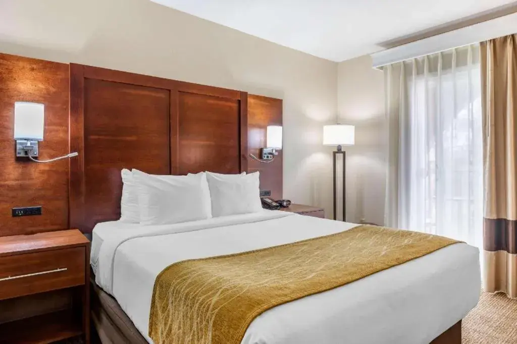 Bed in Comfort Inn Escondido San Diego North County Bed in Comfort Inn Escondido San Diego North County