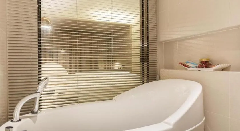 Home Inn Selected Guangzhou Zhujiang New Town Wuyangcun Metro Station