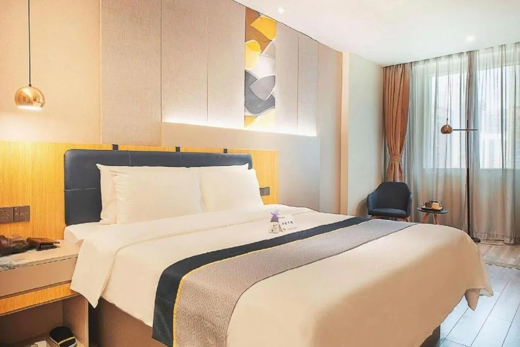 Bed in Home Inn Selected Guangzhou Zhujiang New Town Wuyangcun Metro Station