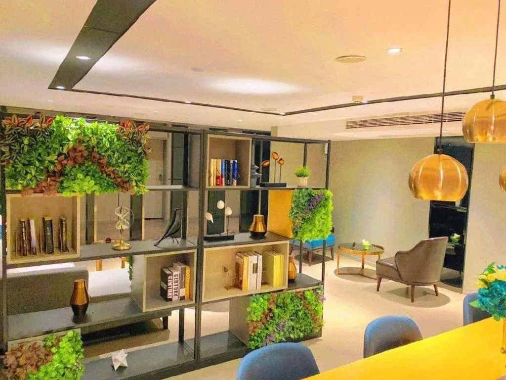 Home Inn Selected Guangzhou Zhujiang New Town Wuyangcun Metro Station