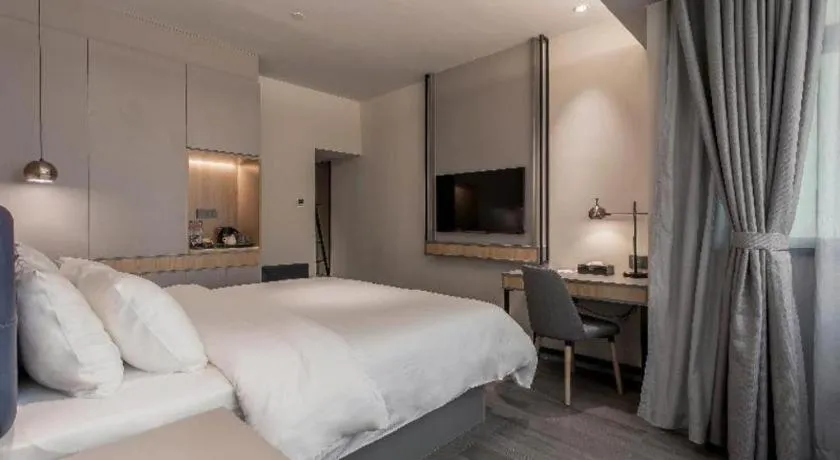 Bed in Home Inn Selected Guangzhou Zhujiang New Town Wuyangcun Metro Station