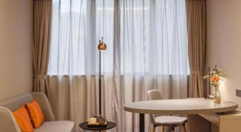 Home Inn Selected Guangzhou Zhujiang New Town Wuyangcun Metro Station