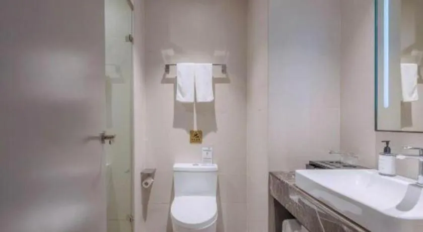 Home Inn Selected Guangzhou Zhujiang New Town Wuyangcun Metro Station