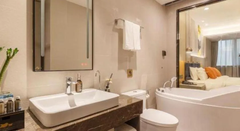 Home Inn Selected Guangzhou Zhujiang New Town Wuyangcun Metro Station