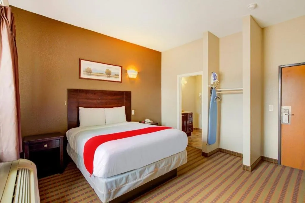 Bed in Hotel O Dilley Main St TX