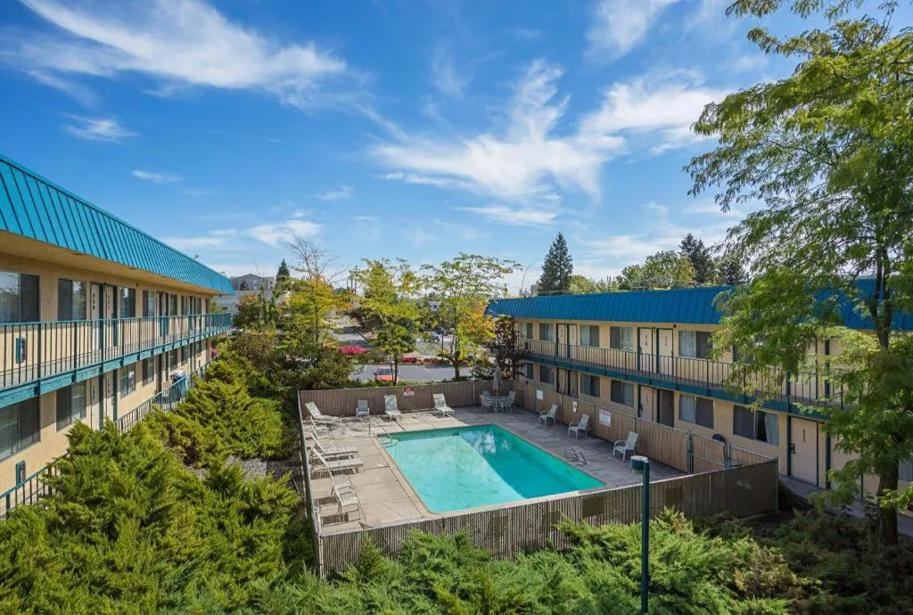 FairBridge Inn Moscow