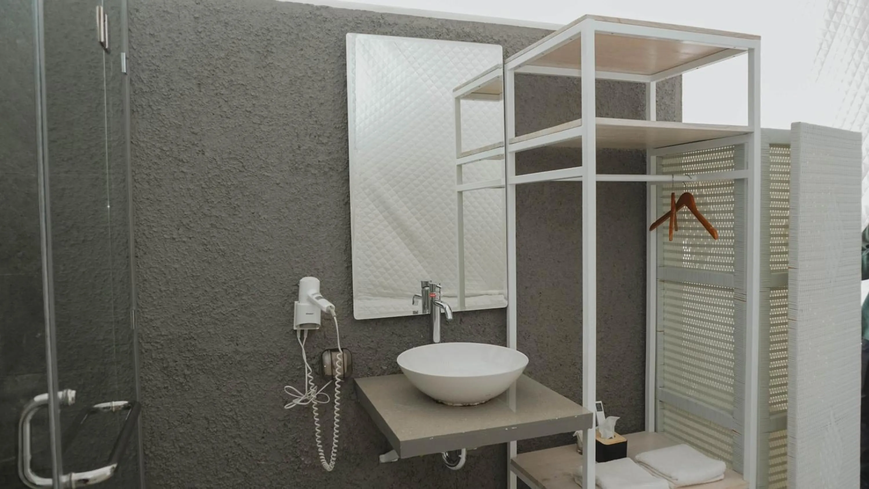 Shower in Damar Langit Resort