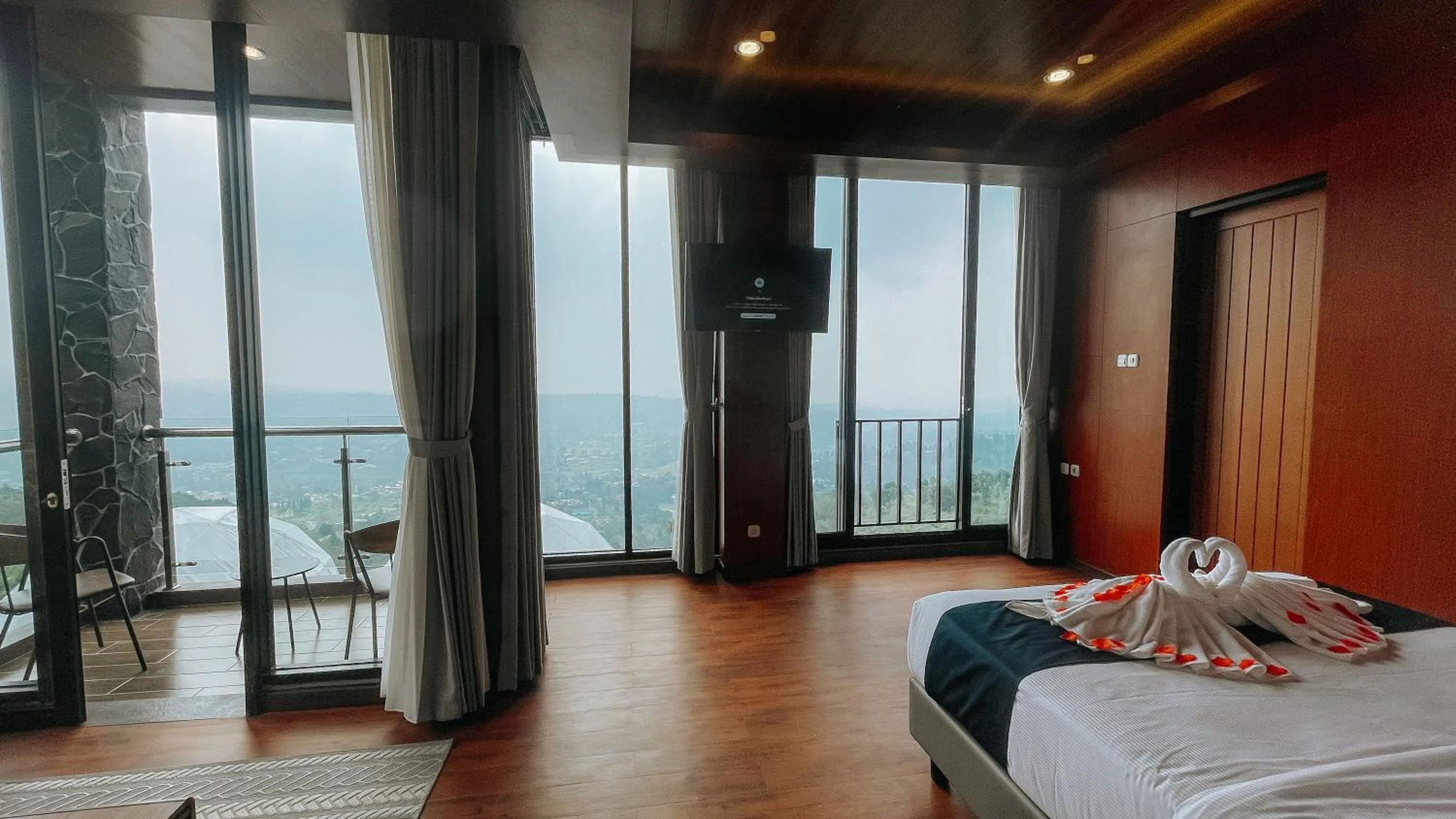 Bed in Damar Langit Resort