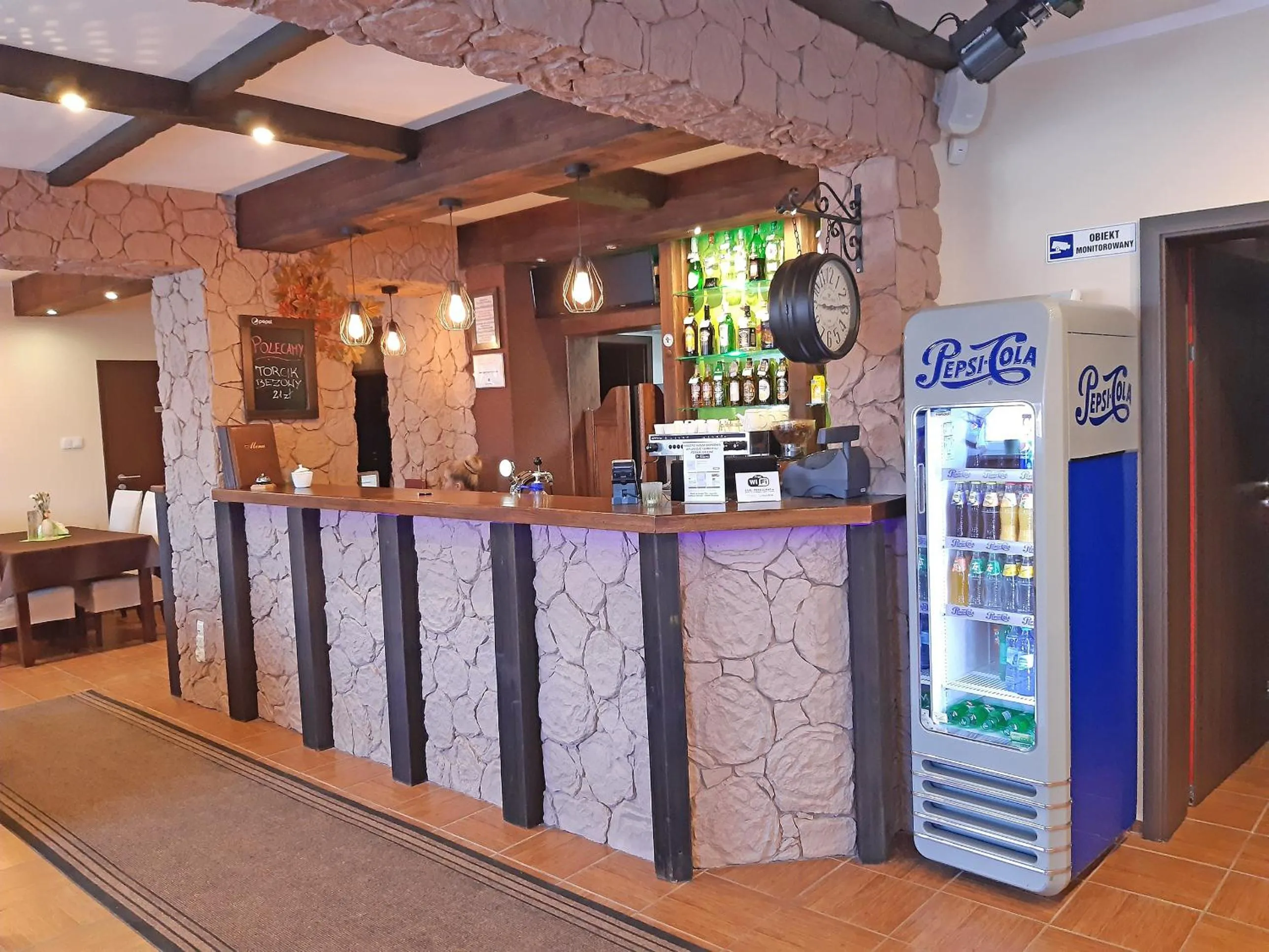 Lounge or bar in Pensjonat Zielone Wzgórze w Bolesławowie
