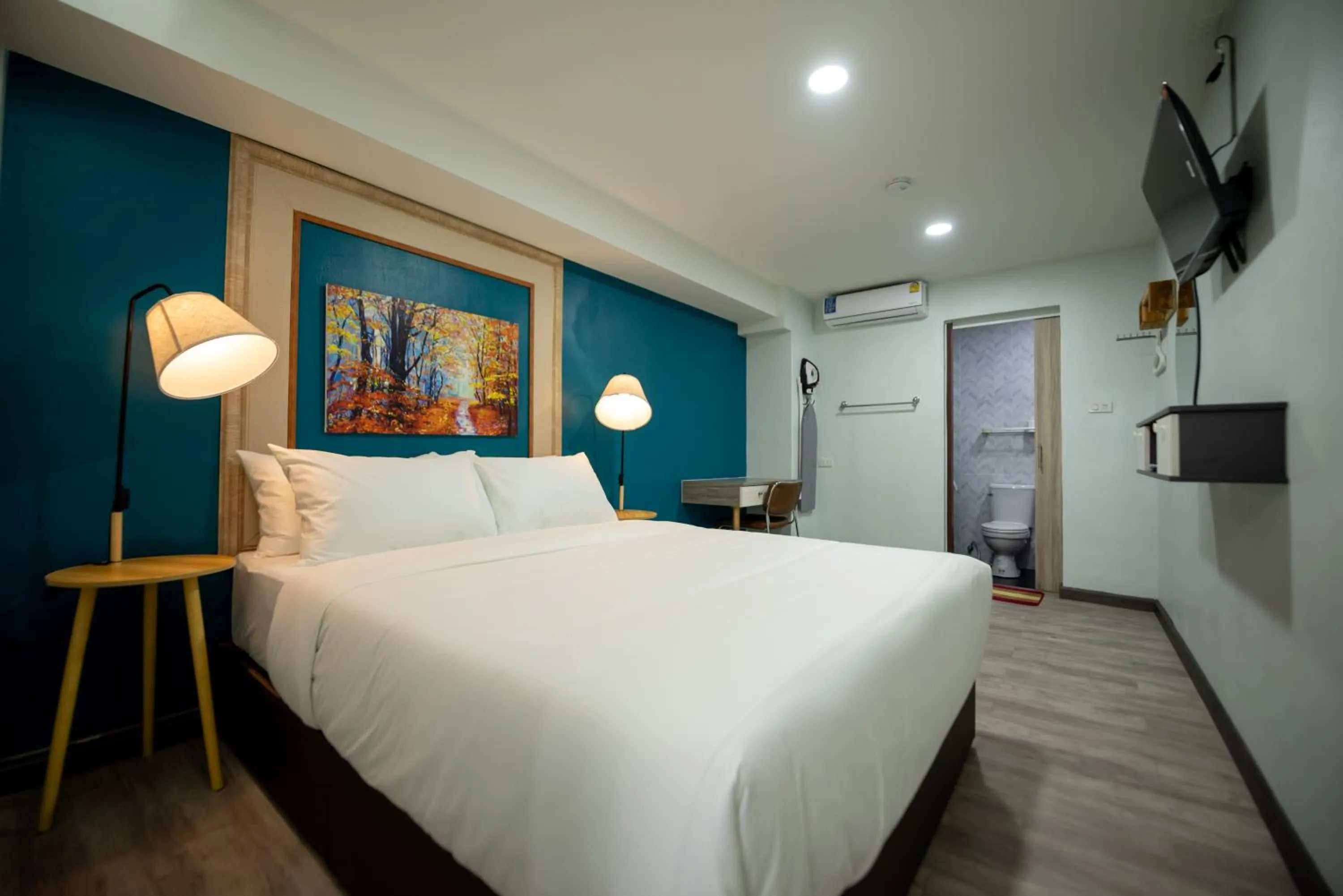 Bedroom, Bed in SkyLink Homes - Pattunaam - Airport Link & BTS Chidlom