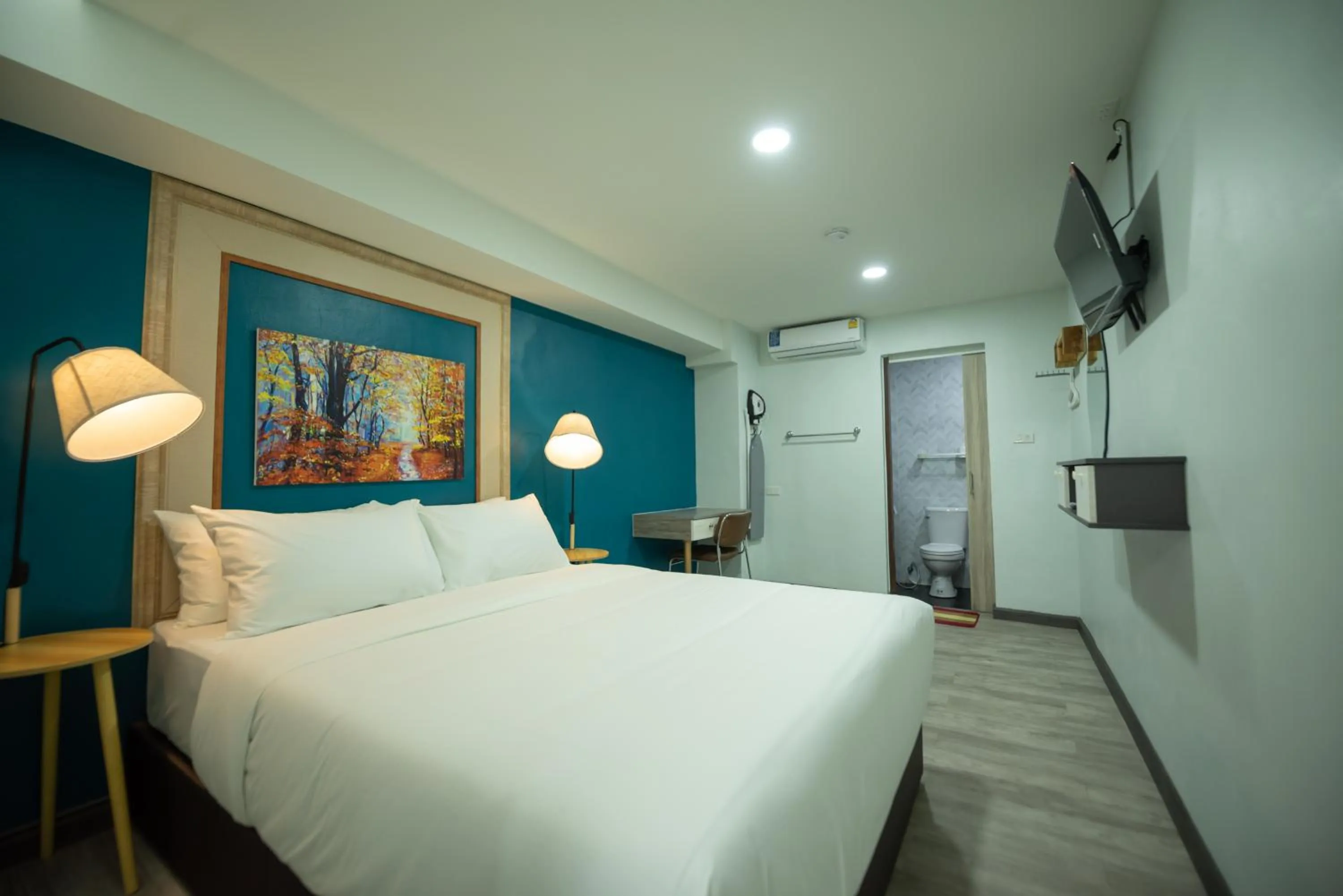 Bedroom, Bed in SkyLink Homes - Pattunaam - Airport Link & BTS Chidlom