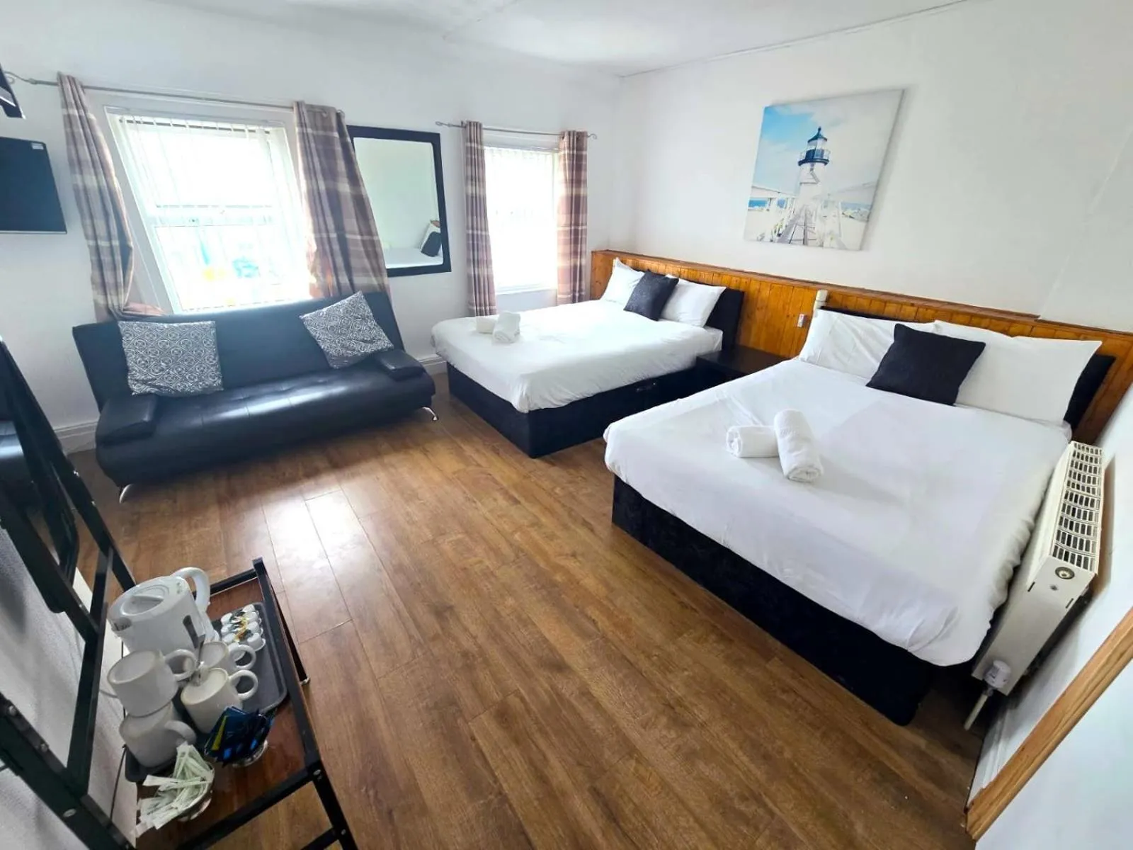 Photo of the whole room, Bed in Henson hotel