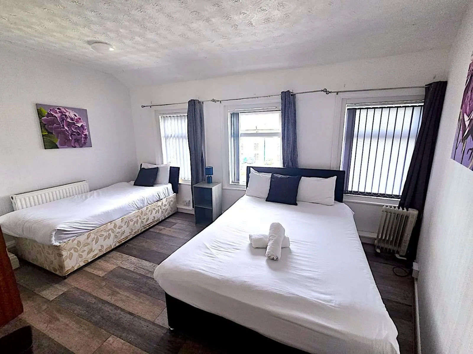 Bedroom, Bed in Henson hotel