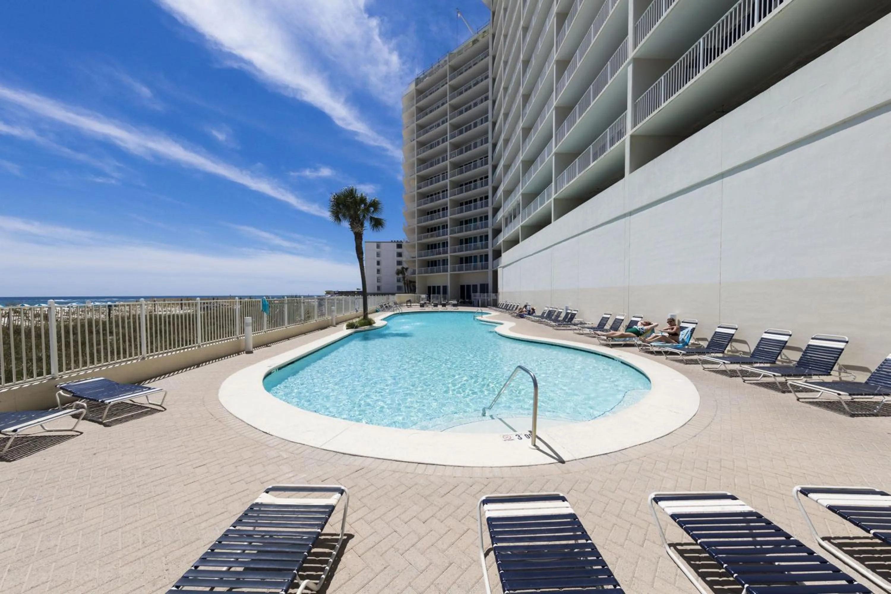 Swimming pool in Lighthouse Condos Gulf Shores