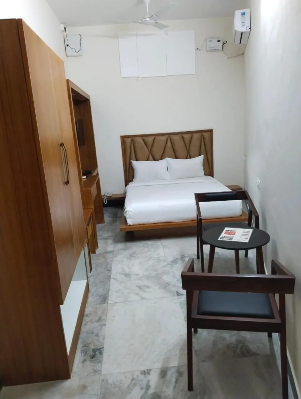 Coffee/tea facilities, Bed in AR Phalazzo Resort and Banquets