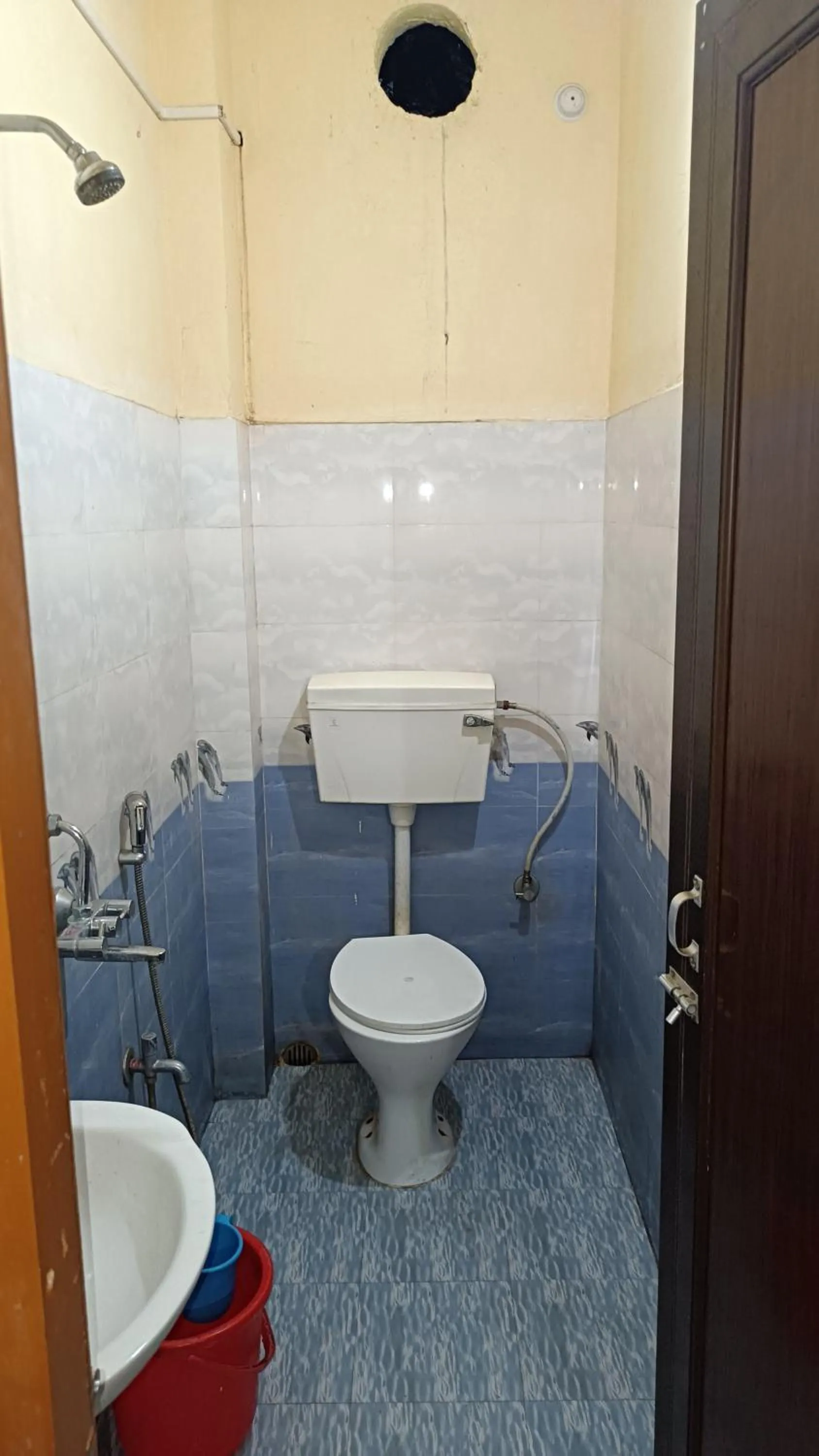 Bathroom in GB Guest House By ROH