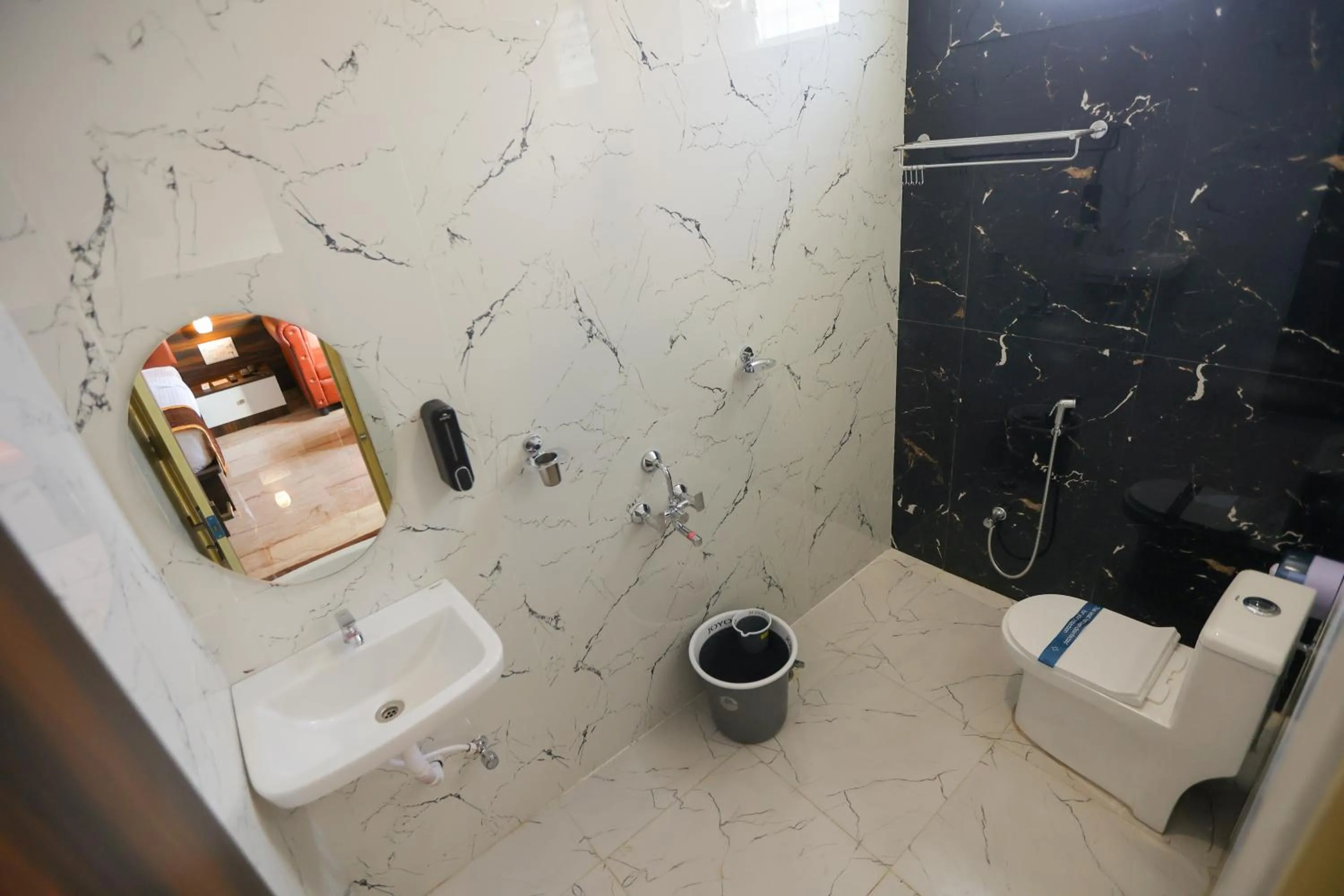 Bathroom in Boomerank Inn