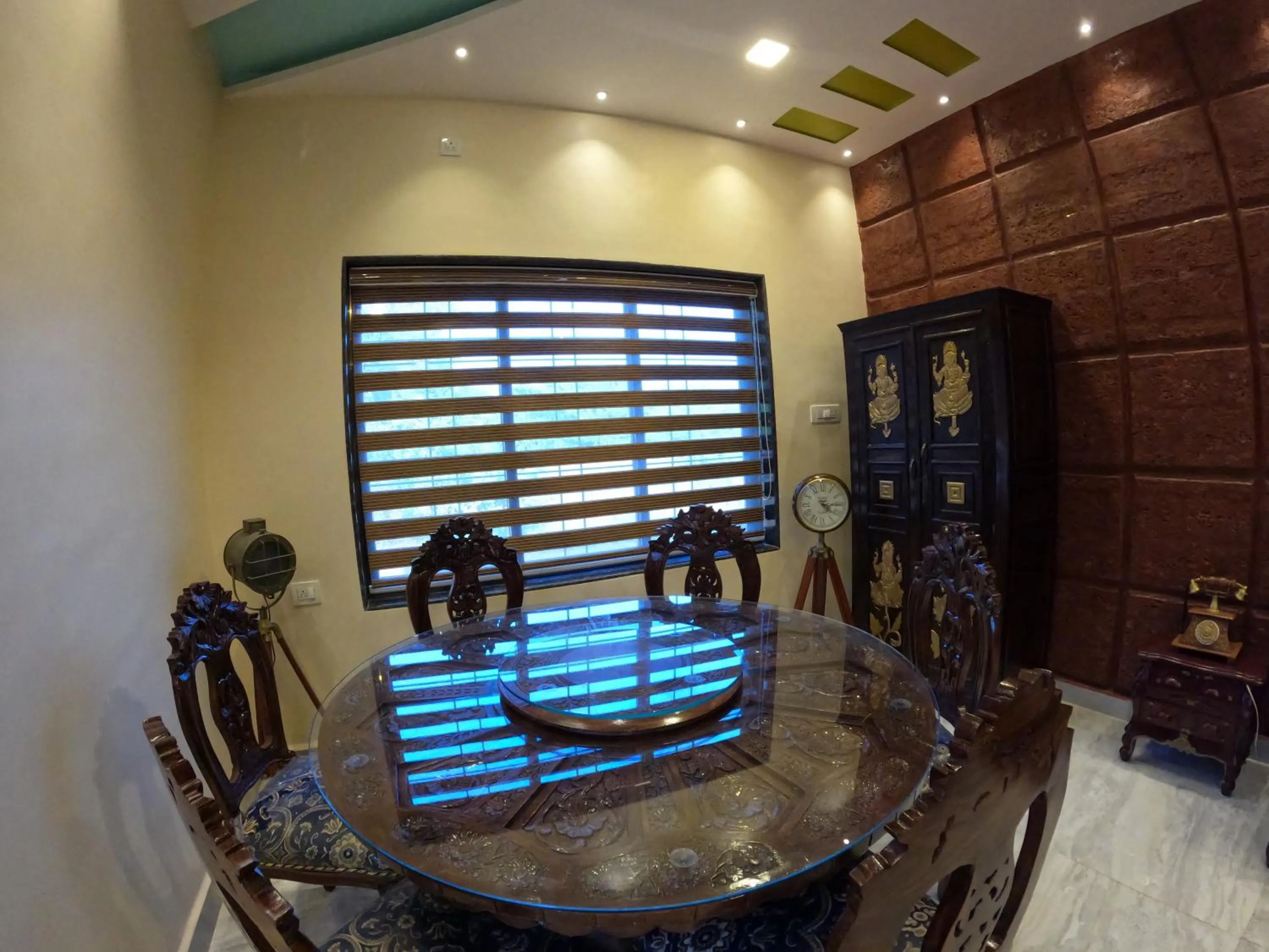 Restaurant/places to eat in Kokan Heritage Resort