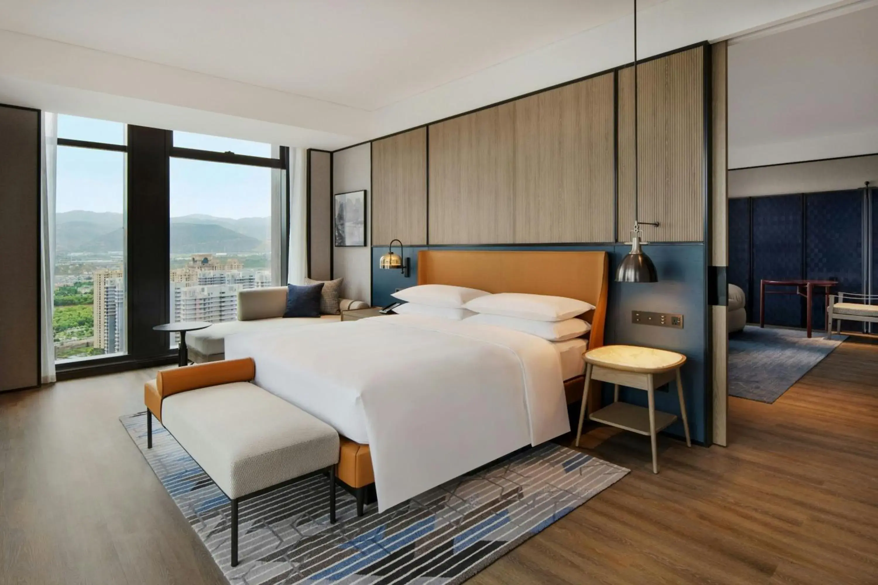 Photo of the whole room, Bed in Sheraton Lanzhou Anning Photo of the whole room, Bed in Sheraton Lanzhou Anning