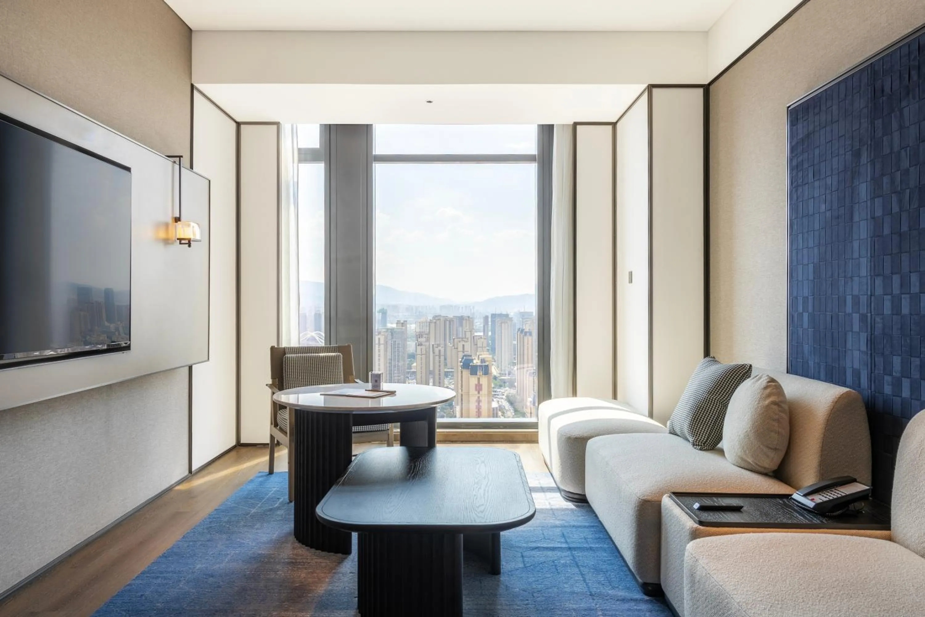 Deluxe Suite in Sheraton Lanzhou Anning