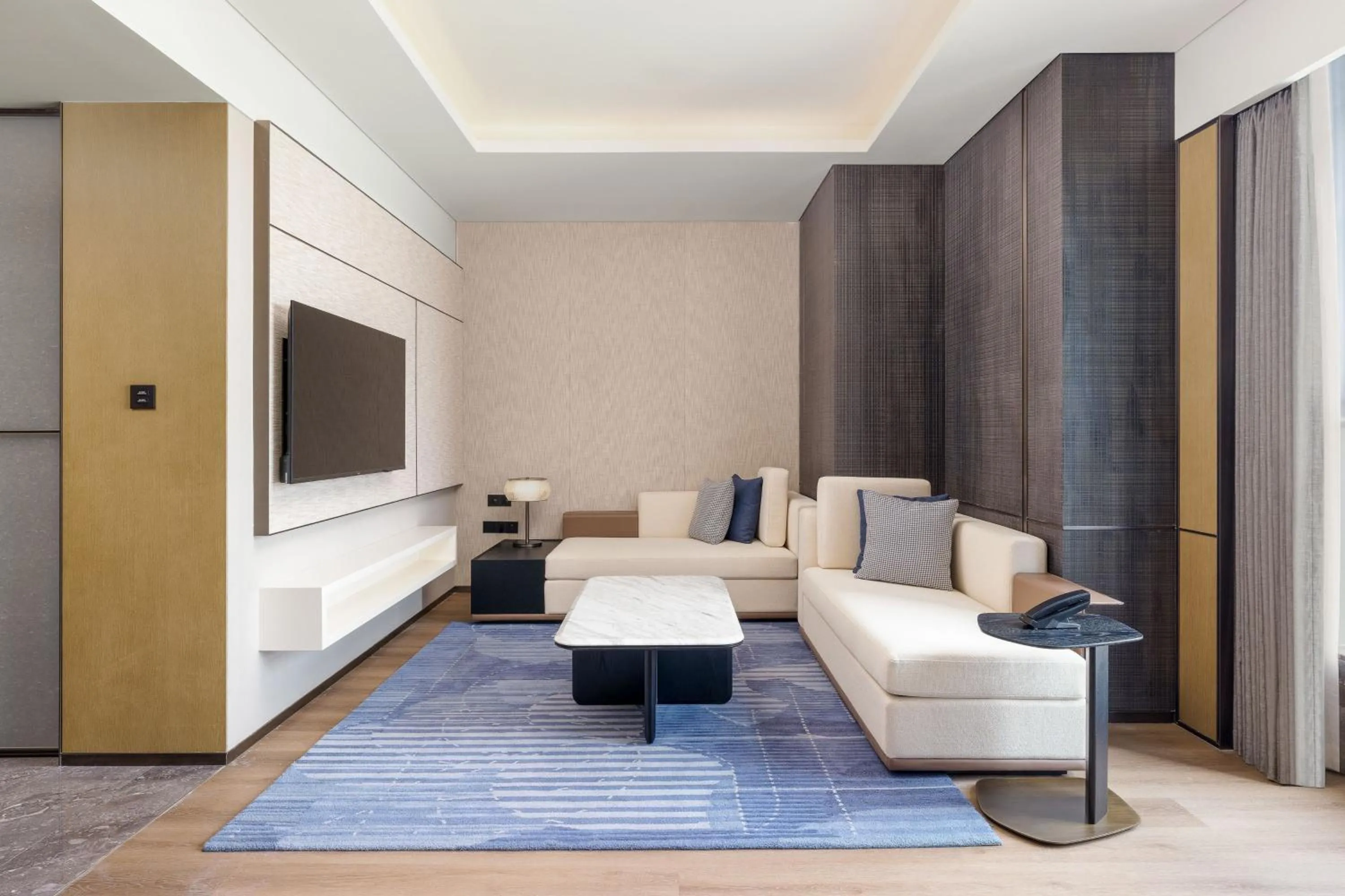 Living room in Luoyang Marriott Hotel