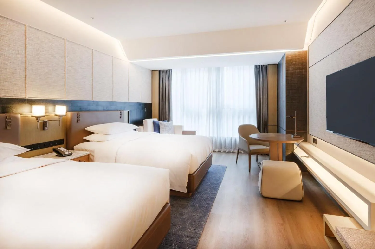 Bed in Luoyang Marriott Hotel